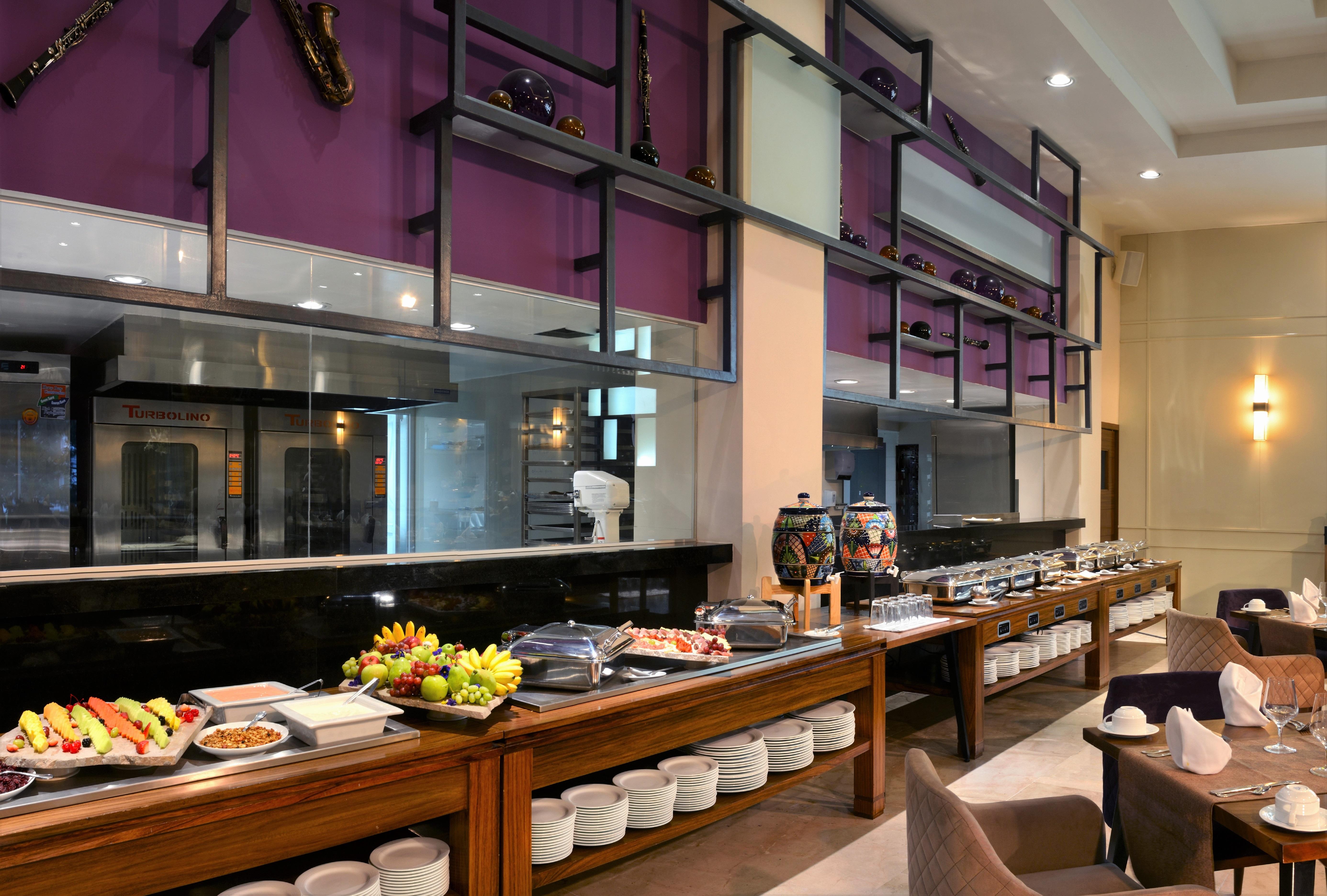 Hard Rock Hotel Guadalajara Zapopan Exterior photo The buffet at the hotel